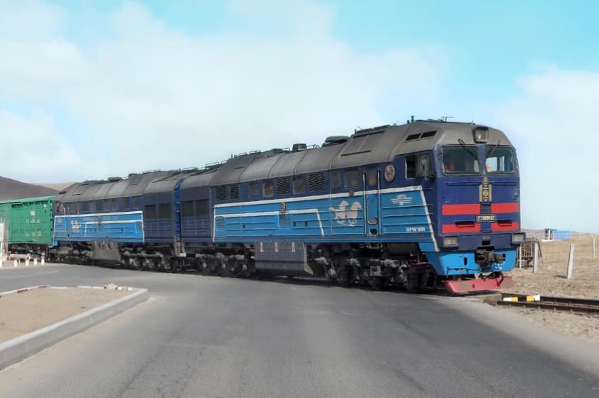モンゴルの輸送列車